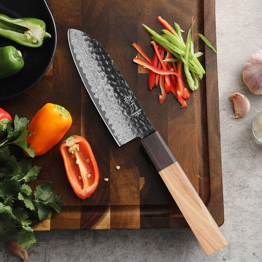 Couteau japonais Santoku en acier Damas - Manche en d'olivier